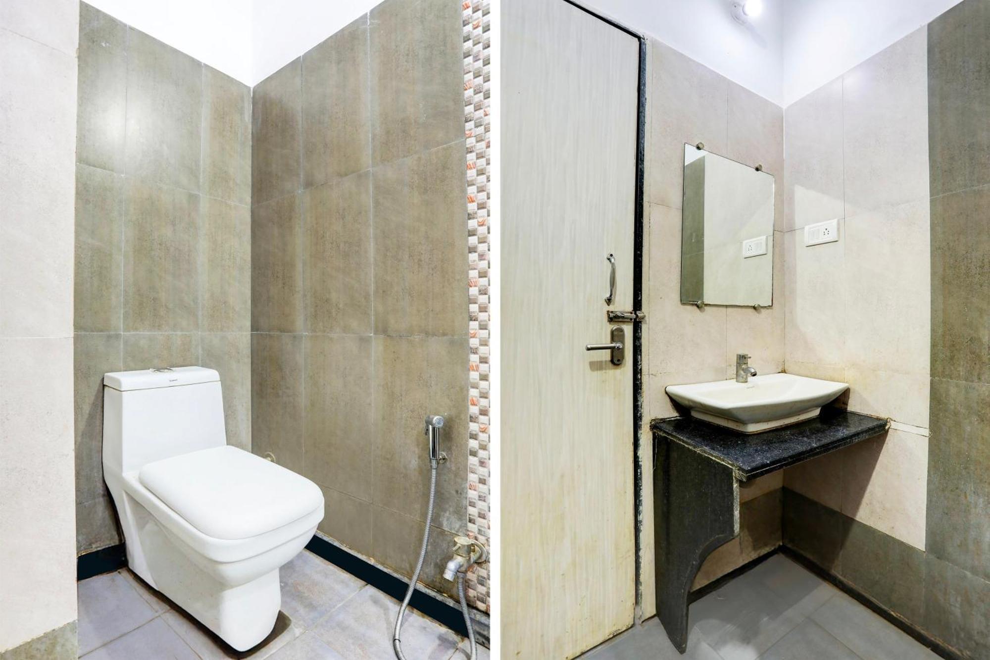 Super Townhouse Hoshangabad Road Near Aashima Mall Samarda Kaliasot Bagian luar foto