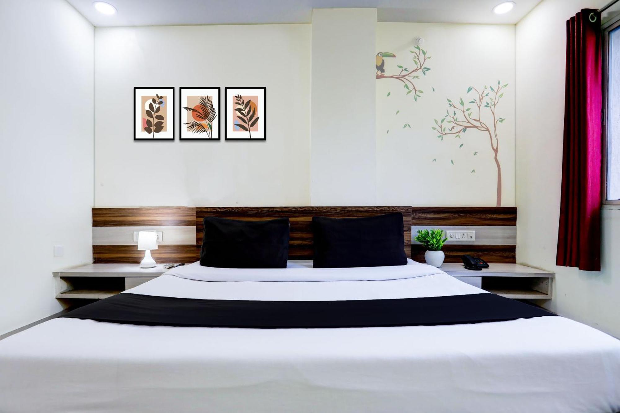Super Townhouse Hoshangabad Road Near Aashima Mall Samarda Kaliasot Bagian luar foto