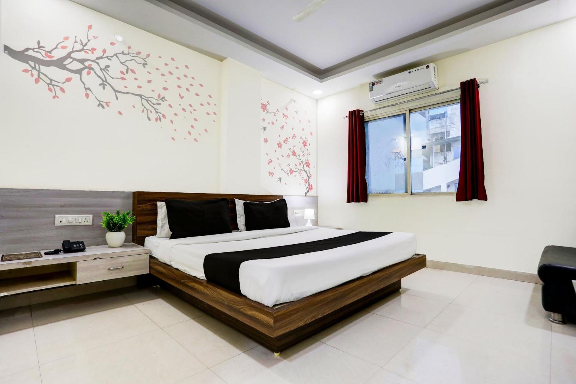 Super Townhouse Hoshangabad Road Near Aashima Mall Samarda Kaliasot Bagian luar foto