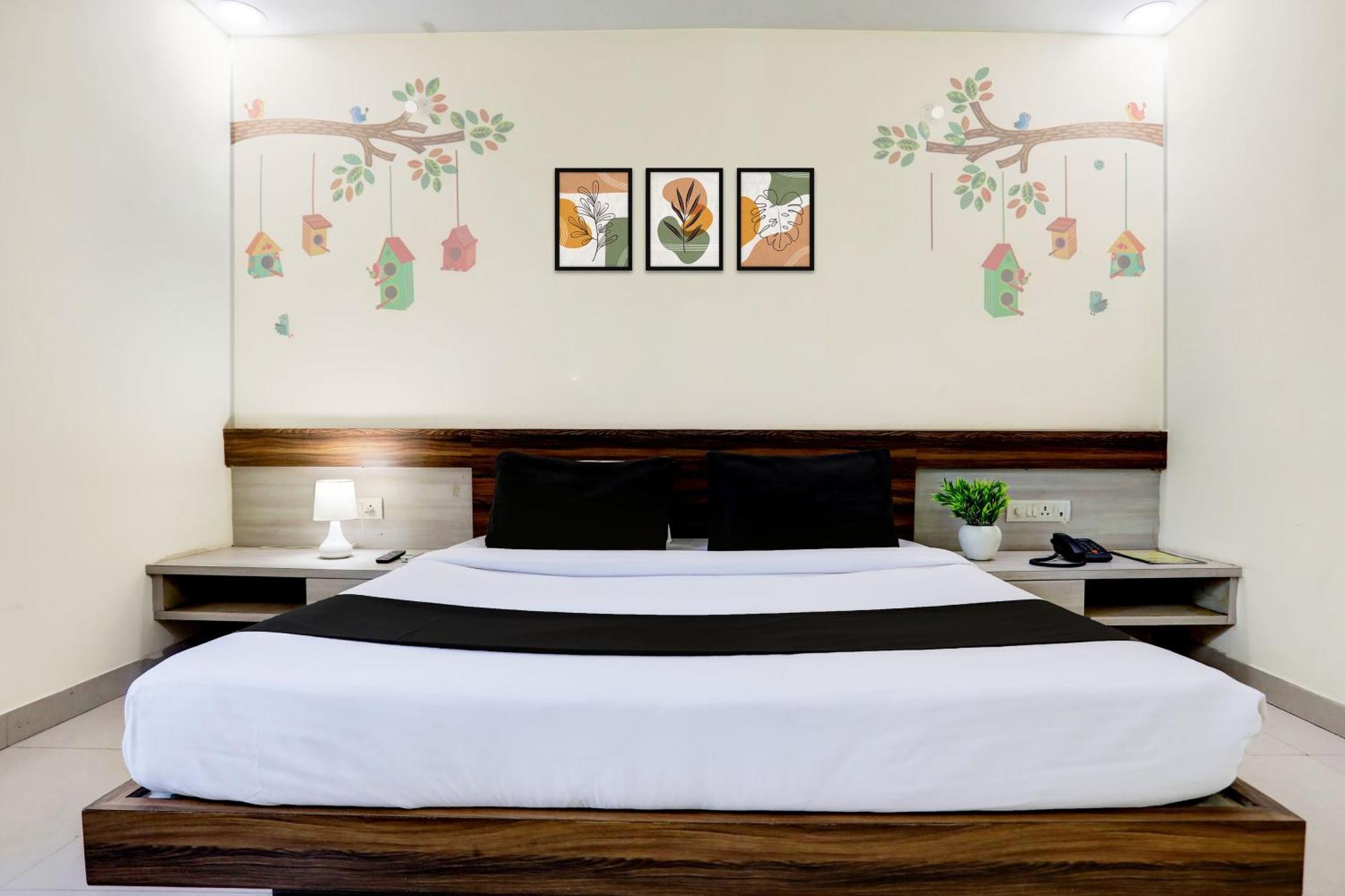 Super Townhouse Hoshangabad Road Near Aashima Mall Samarda Kaliasot Bagian luar foto
