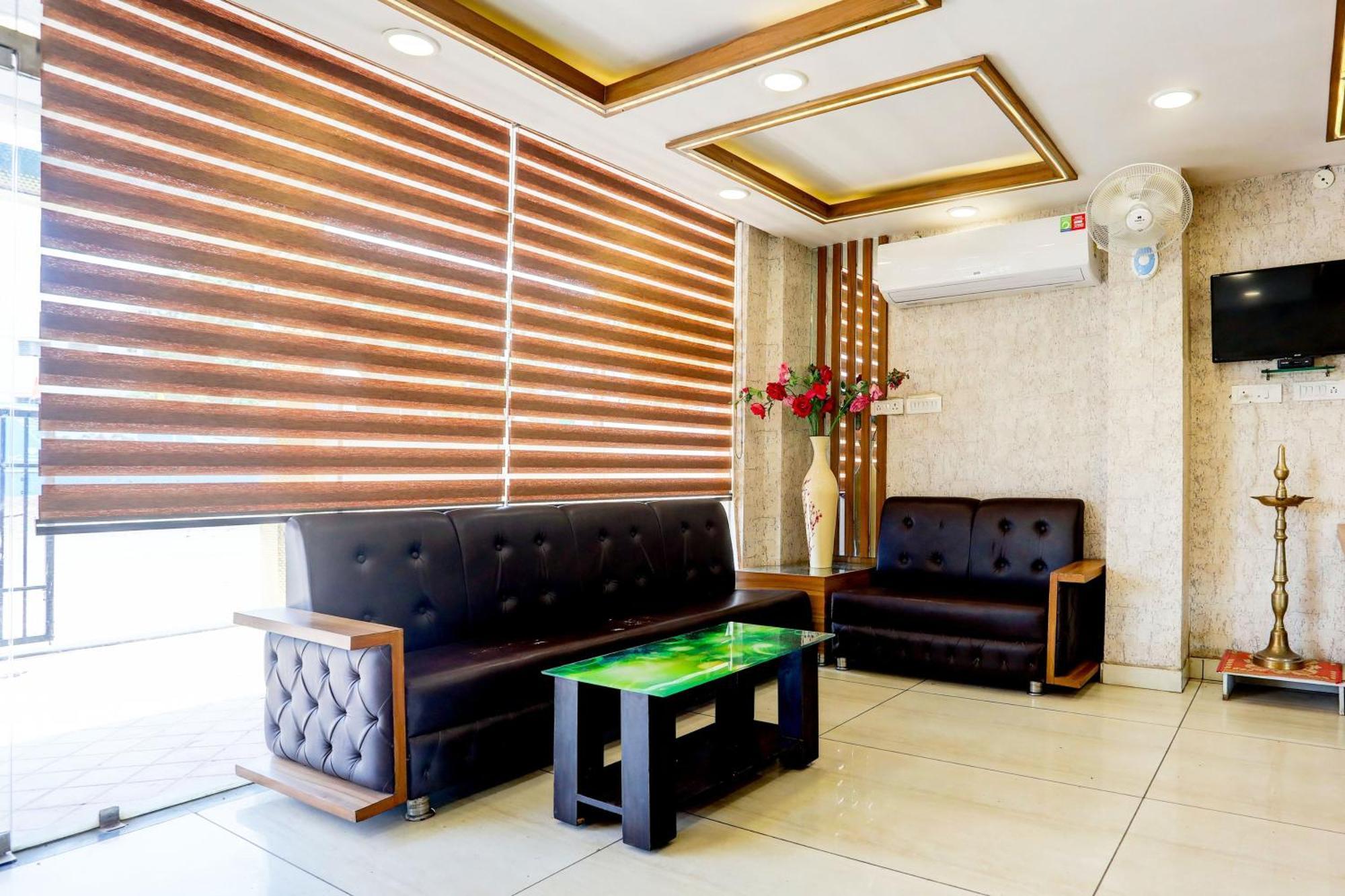 Super Townhouse Hoshangabad Road Near Aashima Mall Samarda Kaliasot Bagian luar foto